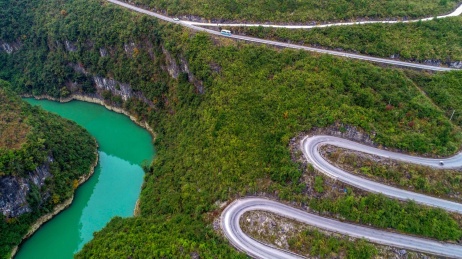 武陵山的畅通路
