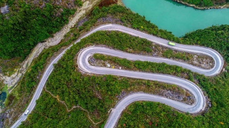 武陵山的畅通路