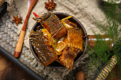 云南风味美食红烧罗非鱼
