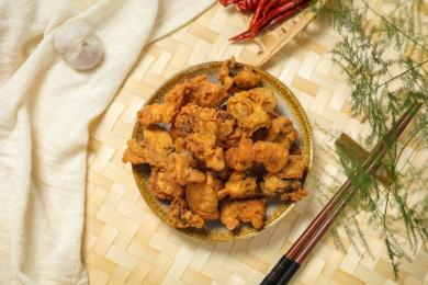 中国传统美食油炸酥肉