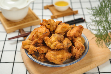 中国传统美食油炸酥肉