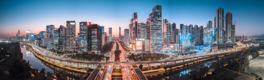 中国深圳市南山区深南大道夜景