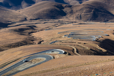 中国珠穆朗玛峰景区公路