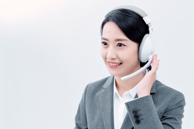 女客户服务代表