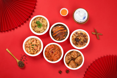 红色背景上的农家蒸碗扣碗关中八大碗