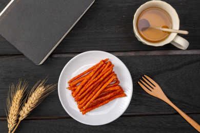 地方特色小吃：辣条