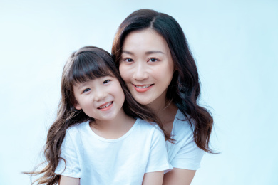 妈妈和女儿肖像