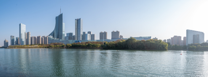 安徽合肥政务区CBD天鹅湖环湖景观风光