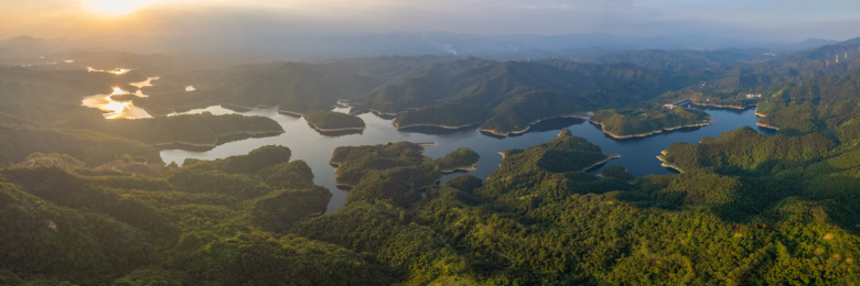 中国广东省阳江市阳春花滩森林公园大河日落
