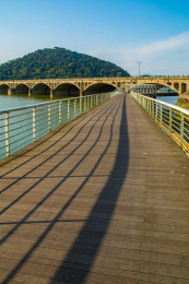 中国浙江杭州临安区青山湖绿道