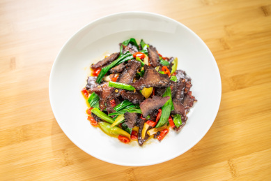 湖南家常菜香辣腊牛肉