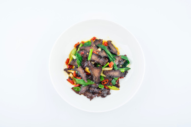 一碟炒腊牛肉 