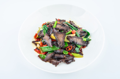 一碟炒腊牛肉 
