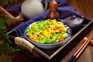 营养美味家常菜蚕豆米炒蛋