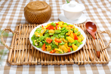 营养美味家常菜蚕豆米炒蛋