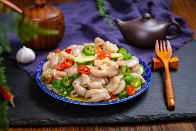 家常菜肴美食小炒猪生肠