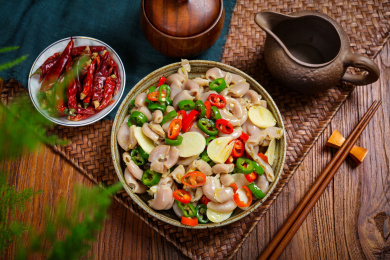 下酒菜美食辣椒炒猪肠
