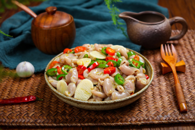 中餐特色菜爆炒猪脆肠