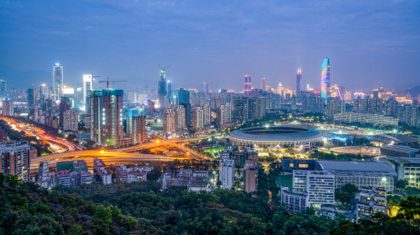 中国广东深圳罗湖区笔架山公园城市夜景