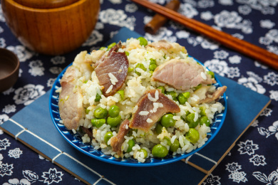 腊味腌肉后腿肉豌豆闷饭