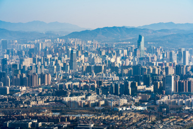 中国云南昆明西山顶凌虚阁拍摄昆明城市风光