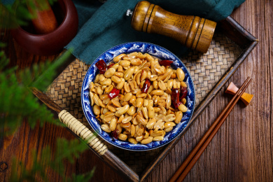 家常美食菜肴油炸花生