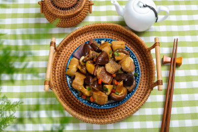 美味炖菜小吃香菇炖肉