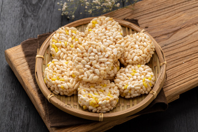 圆饼形的米花糖