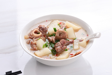 一碗羊肉炖萝卜