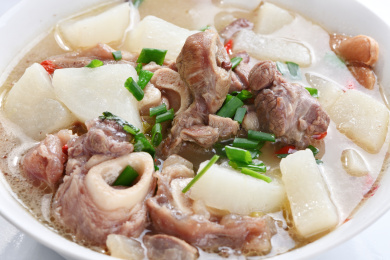 一碗羊肉炖萝卜