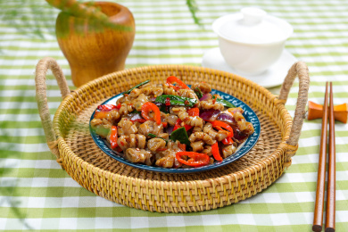 中餐特色菜爆炒生肠