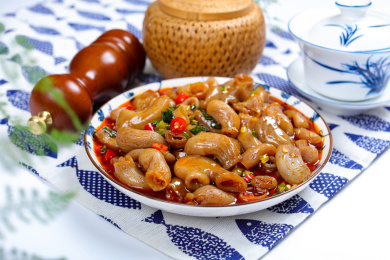 特色小吃菜肴香辣鱼肚鱼鳔