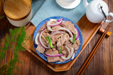 洋葱炒牛肉