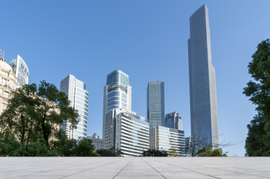 城市金融区摩天大楼外立面和建筑局部景观