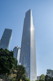 城市金融区摩天大楼外立面和建筑局部景观