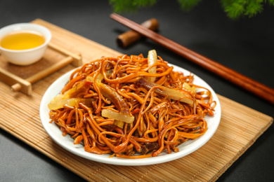 腊肉炒虫草花