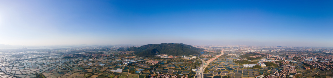 中国佛山西樵山风景名胜区和桑基鱼塘全景