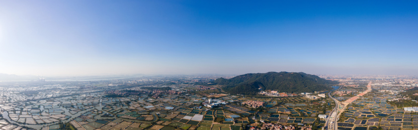 中国佛山西樵山风景名胜区和桑基鱼塘全景