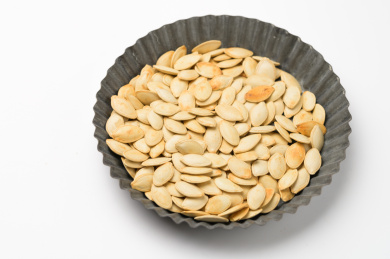 白底上的南瓜子