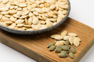 木板上的南瓜子