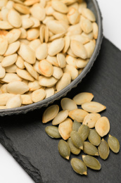 石板上的南瓜子