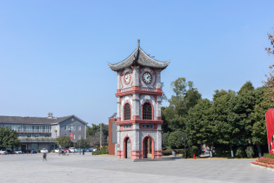 中国四川成都大邑县安仁古镇坝子广场钟楼古建筑