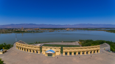 银川阅海中央商务区览山公园