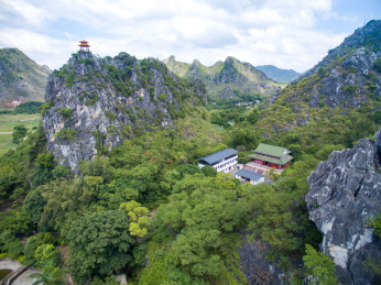广西北流景点勾漏洞