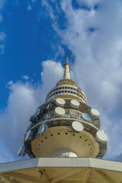 信号塔顶端局部