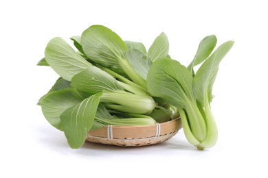 白色背景上的新鲜蔬菜油菜