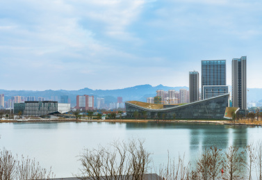 中国四川成都龙泉驿东安湖体育公园建筑风光