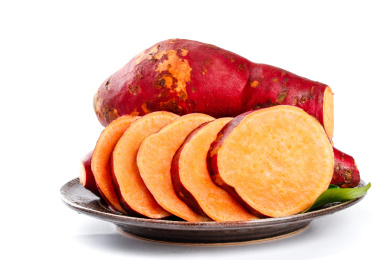 盘子里装着番薯