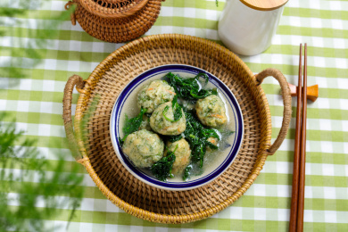 家常汤菜美食茴香素丸子汤