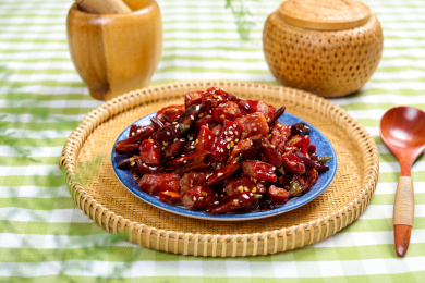 中餐特色菜油炸腊粉肠